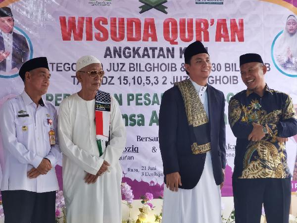 Foto Ketua STAI IR Hadiri Wisuda Tahfidz Qur`an Ponpes Al Mas Kanah
